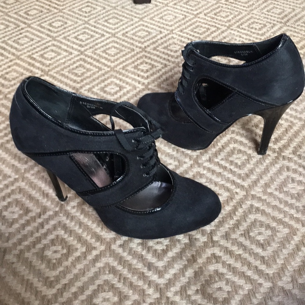 Lace up cut-out pumps - Picture 6 of 6